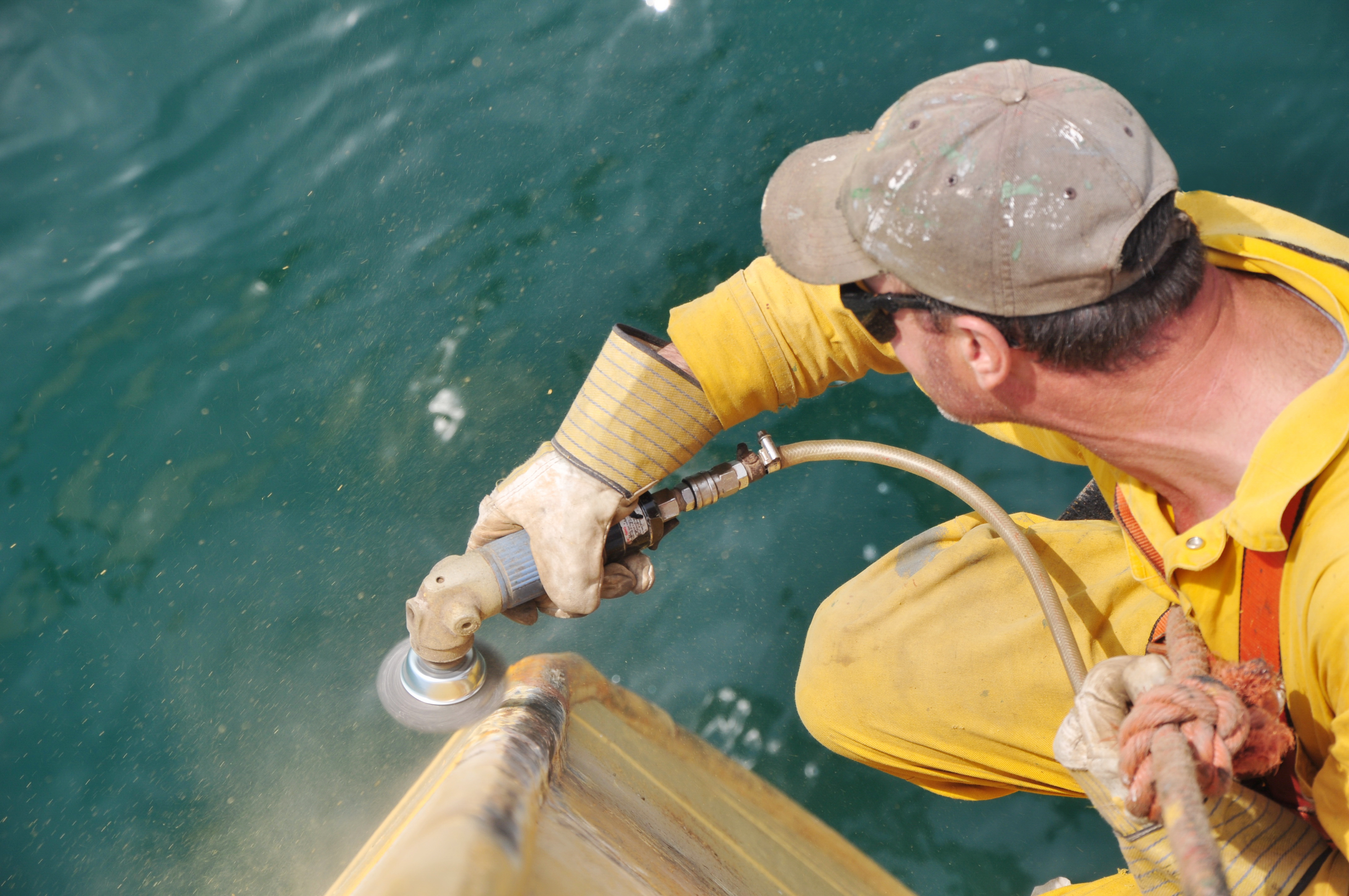 Top Tips for Boat Cleaning Offshore Supply